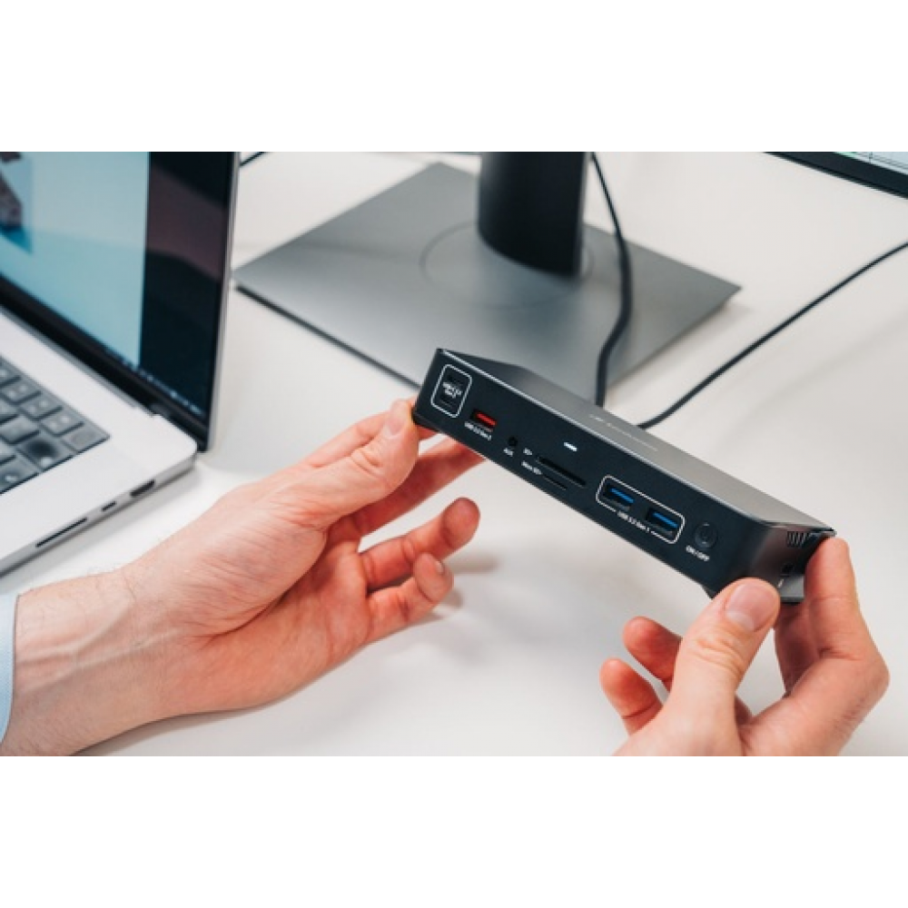 Verbatim USB-C Pro Docking Station CDS-15: 15 Ports